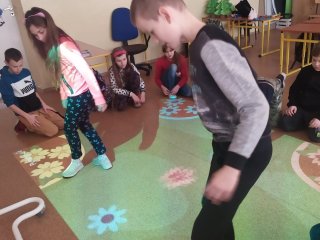 Zajęcia edukacyjne z użyciem podłogi interaktywnej