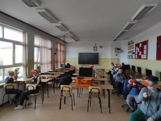 Innowacyjne lekcje z wykorzystaniem gogli VR