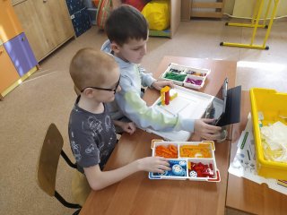 Lekcja robotyki i programowania w ramach projektu