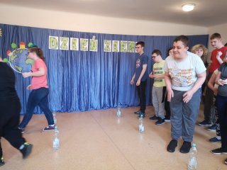 Turniej sportowo- ekologiczny w zespołach edukacyjno- terapeutycznych