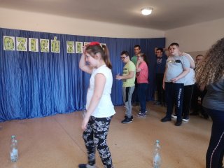 Turniej sportowo- ekologiczny w zespołach edukacyjno- terapeutycznych