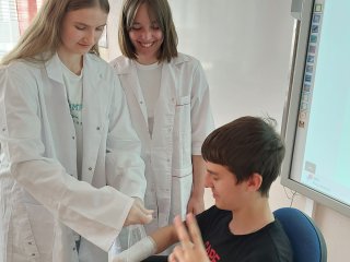 Praktyczna lekcja fizyki w klasie VIIId