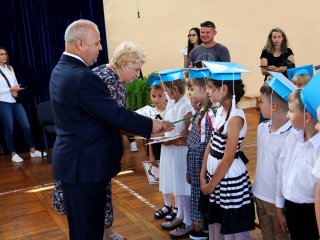 Ślubowanie uczniów klas pierwszych 