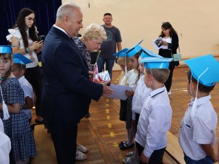 Ślubowanie uczniów klas pierwszych 