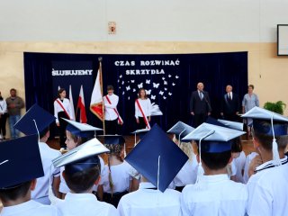 Ślubowanie uczniów klas pierwszych 