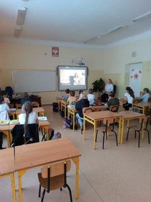 Lekcja o cukrzycy w ramach Projektu Edukacyjno- Społecznego "Każdy inny- wszyscy równi"