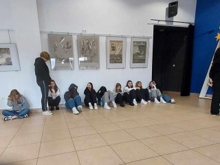 Klasa sportowa z wizytą w teatrze
