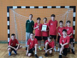 Powiatowe Zawody Piłki Ręcznej Chłopców i Dziewcząt we Frampolu