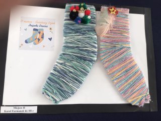 Rozstrzygnięcie szkolnego konkursu plastycznego "KOLOROWE SKARPETKI NIE DO PARY"