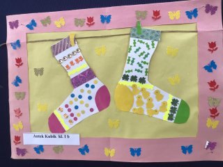 Rozstrzygnięcie szkolnego konkursu plastycznego "KOLOROWE SKARPETKI NIE DO PARY"