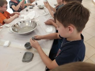 Warsztaty lepienia z gliny