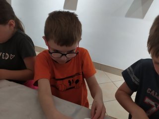 Warsztaty lepienia z gliny