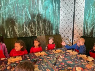 Wycieczka klas pierwszych do Pracowni Świętego Mikołaja