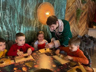 Wycieczka klas pierwszych do Pracowni Świętego Mikołaja