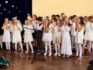 Jasełka szkolne – magia świątecznego przedstawienia