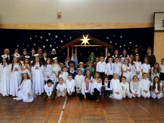 Jasełka szkolne – magia świątecznego przedstawienia