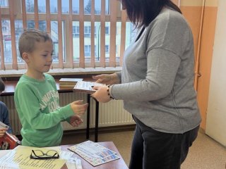 Pasowanie na Czytelnika – pierwszoklasiści wkraczają w świat książek