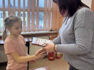 Pasowanie na Czytelnika – pierwszoklasiści wkraczają w świat książek