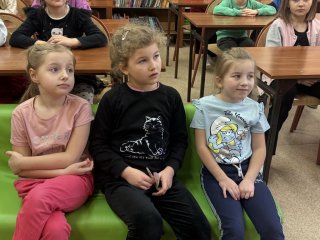 Pasowanie na Czytelnika – pierwszoklasiści wkraczają w świat książek