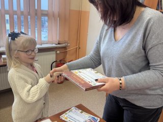 Pasowanie na Czytelnika – pierwszoklasiści wkraczają w świat książek