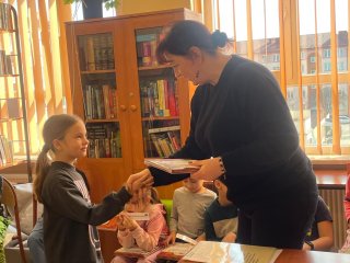 Pasowanie na Czytelnika – pierwszoklasiści wkraczają w świat książek