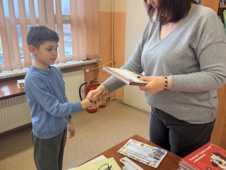 Pasowanie na Czytelnika – pierwszoklasiści wkraczają w świat książek