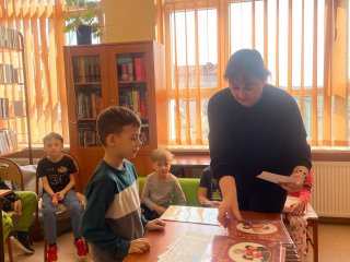 Pasowanie na Czytelnika – pierwszoklasiści wkraczają w świat książek