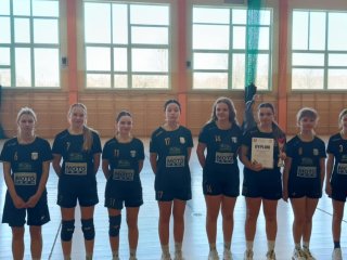 Sukces naszych uczennic w Powiatowych Zawodach Igrzysk Młodzieży Szkolnej w Piłce Ręcznej Dziewcząt