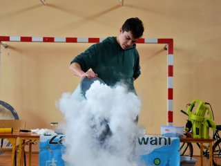 "Poczuj chemię do fizyki"