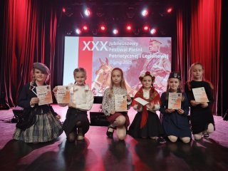 Sukces naszych uczennic na XXX Festiwalu Pieśni Patriotycznej i Legionowej