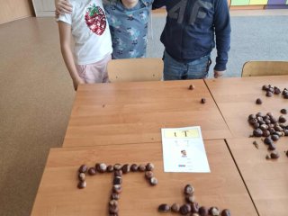 „LITERKI W AKCJI” – JESIENNE ZADANIE KLASY 1a