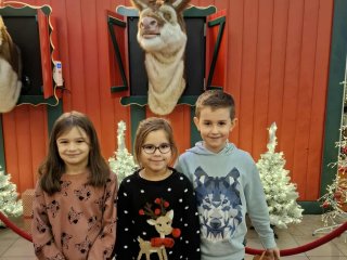 WYCIECZKA KLAS 1A I 3C DO MUZEUM BOMBKI CHOINKOWEJ W NOWEJ DĘBIE