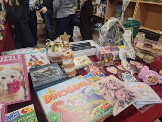 Mikołajkowa Loteria Fantowa na rzecz Adama Iwanejko – wspólnie pomagamy i dzielimy się dobrem