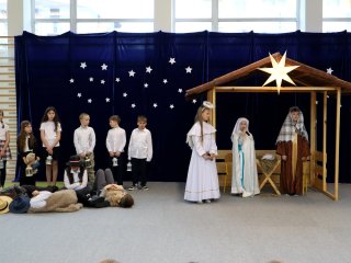 Jasełka w naszej szkole – wyjątkowe spotkanie z bożonarodzeniową tradycją