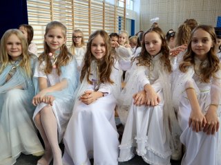 Jasełka w naszej szkole – wyjątkowe spotkanie z bożonarodzeniową tradycją