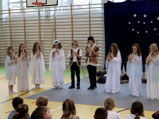 Jasełka w naszej szkole – wyjątkowe spotkanie z bożonarodzeniową tradycją