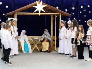 Jasełka w naszej szkole – wyjątkowe spotkanie z bożonarodzeniową tradycją