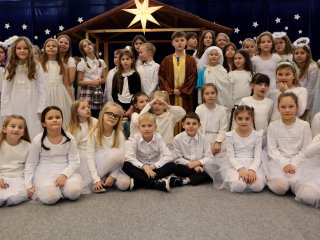 Jasełka w naszej szkole – wyjątkowe spotkanie z bożonarodzeniową tradycją