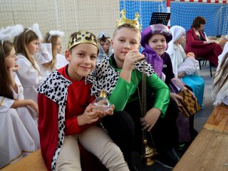 Jasełka w naszej szkole – wyjątkowe spotkanie z bożonarodzeniową tradycją