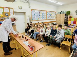 Śladami Marii Skłodowskiej-Curie – naukowa przygoda klasy II b