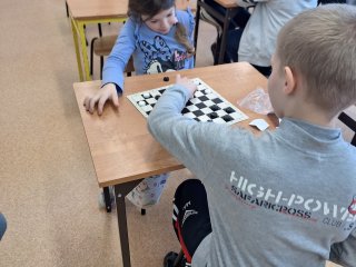 SZKOLNY TURNIEJ GRY W WARCABY