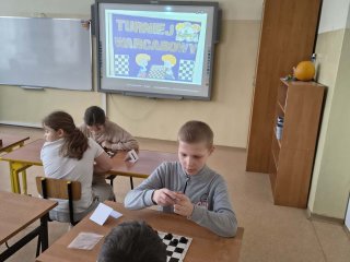 SZKOLNY TURNIEJ GRY W WARCABY