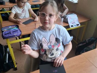 Kolorowe litery – nauka przez kreatywną zabawę