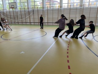 Turniej sportowy klas szóstych w ramach programu „Trzymaj Formę!”